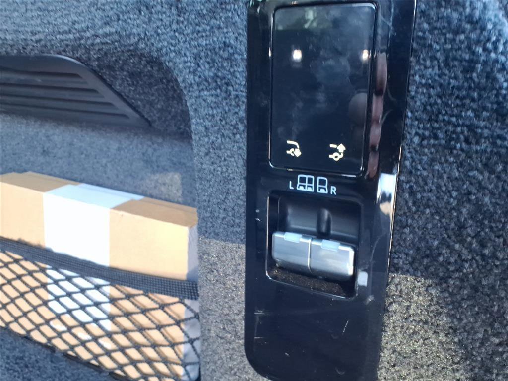 Used 2023 Land Rover Range Rover SE image 11