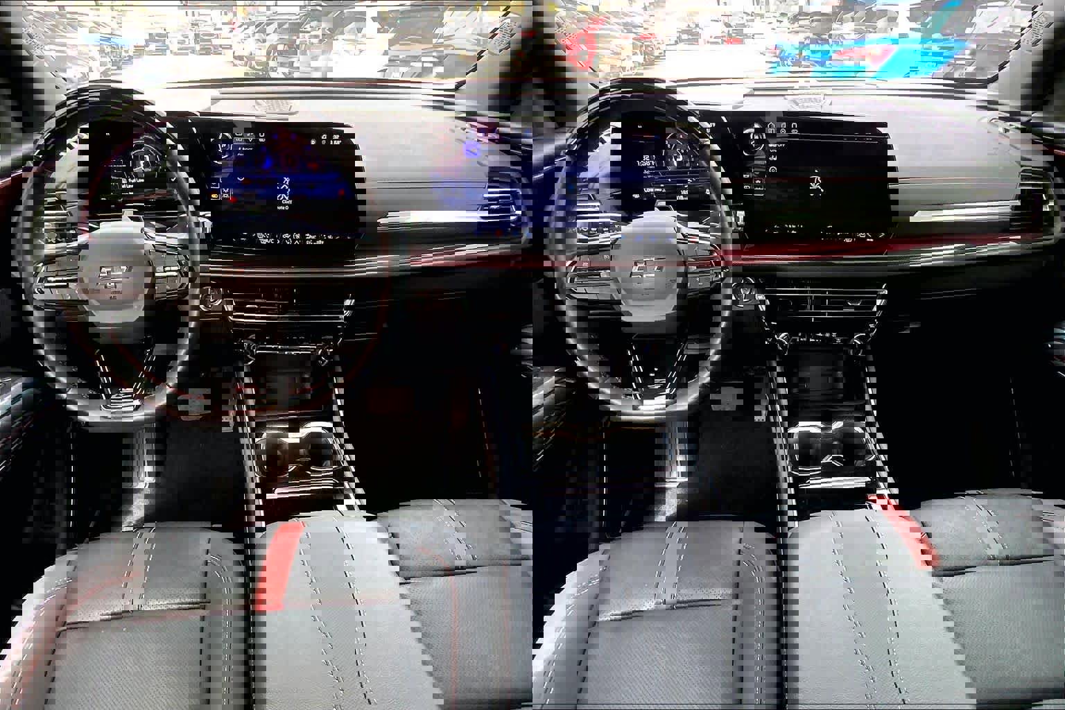 Used 2024 Chevrolet Traverse RS image 15