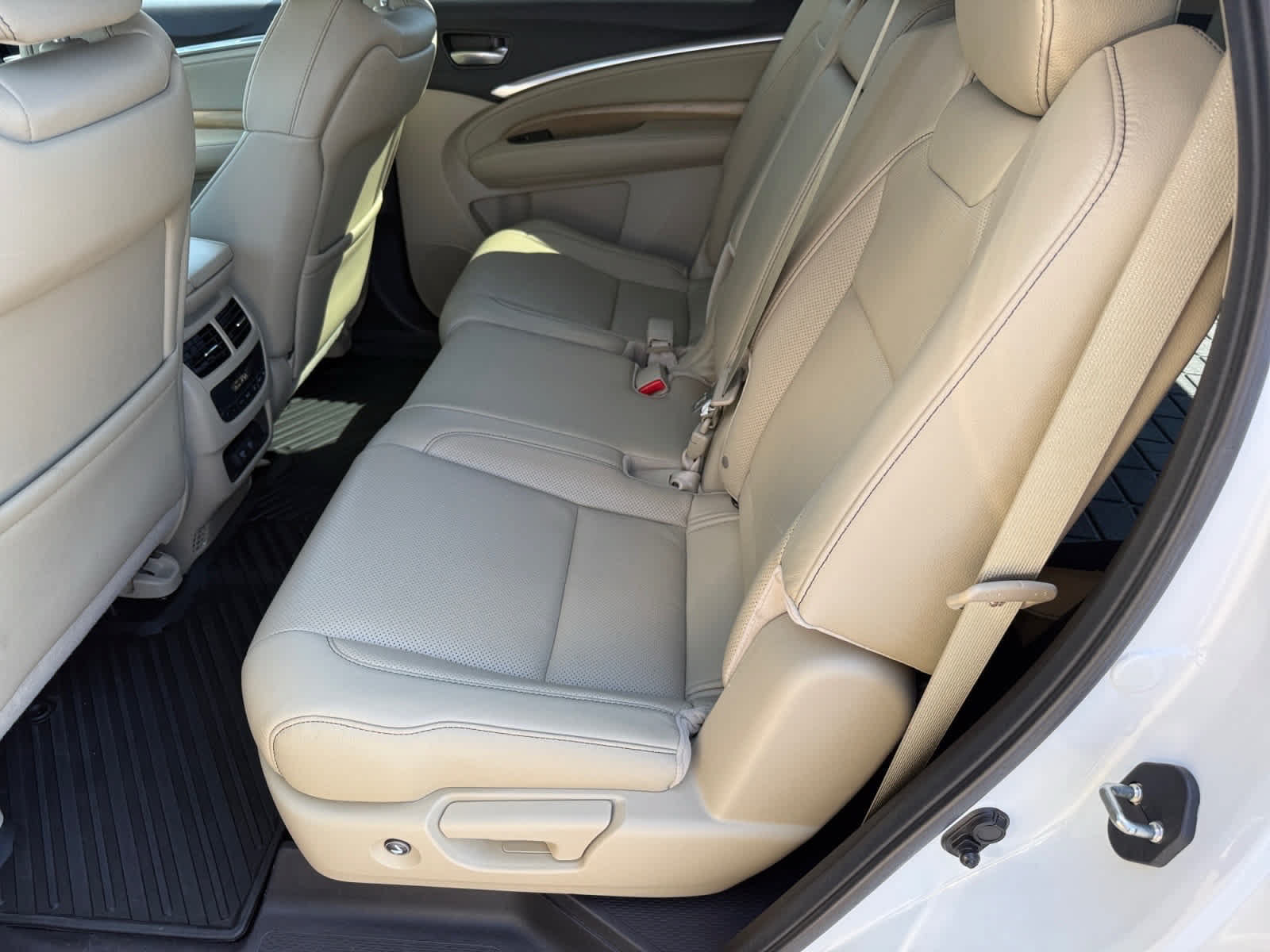 Used 2020 Acura MDX w/ Technology Package AWD/4WD image 10