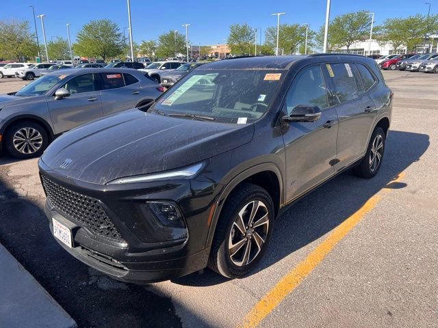 Used 2025 Buick Enclave Sport Touring AWD/4WD image 3