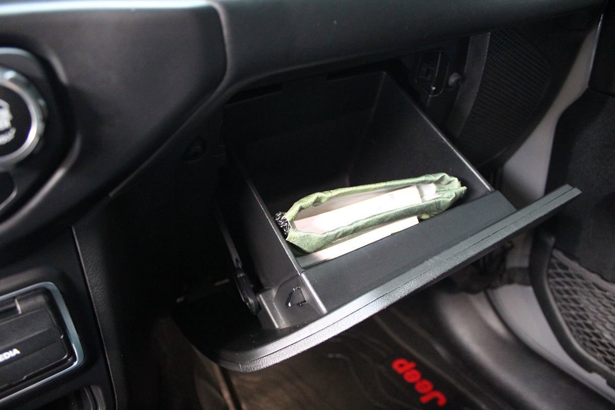 Used 2020 Jeep Wrangler Unlimited Sahara image 29