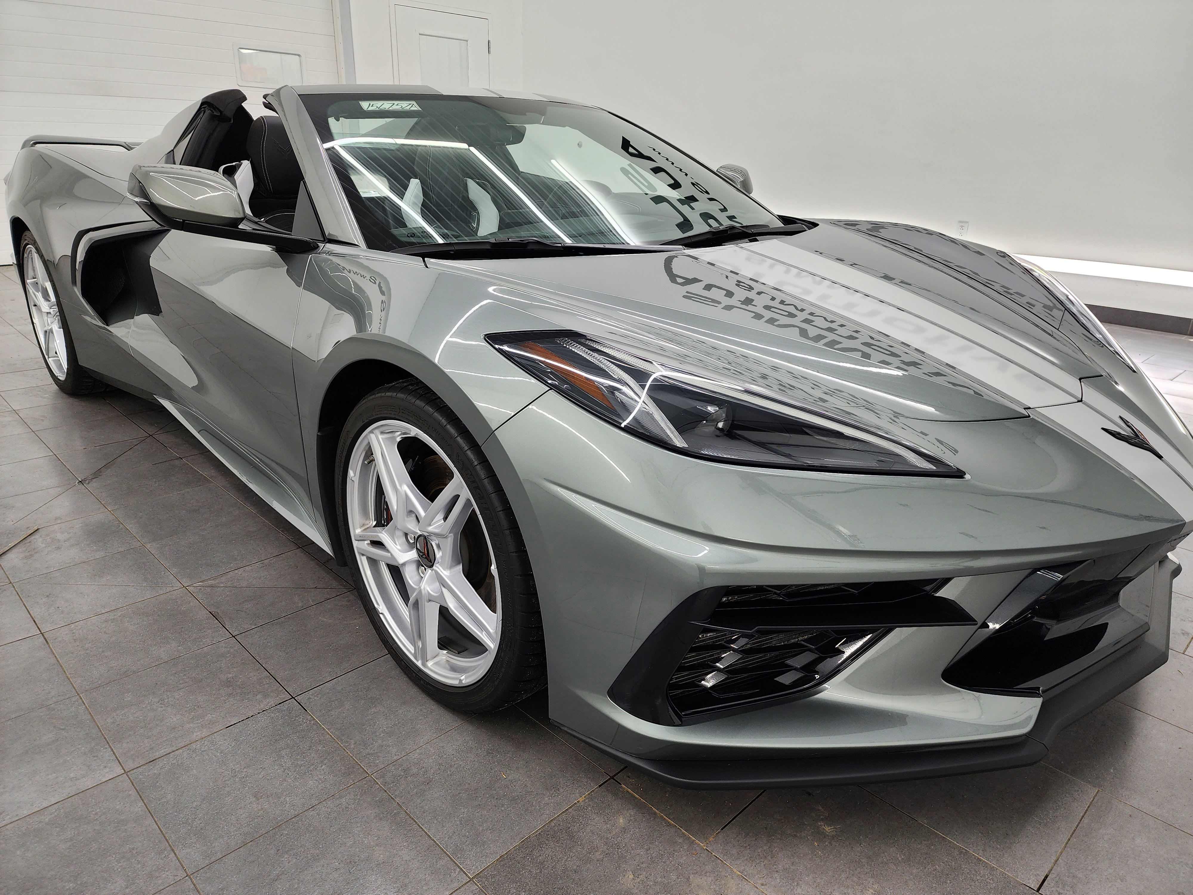 Used 2022 Chevrolet Corvette Stingray Premium Conv w/ Z51 Performance Package image 2