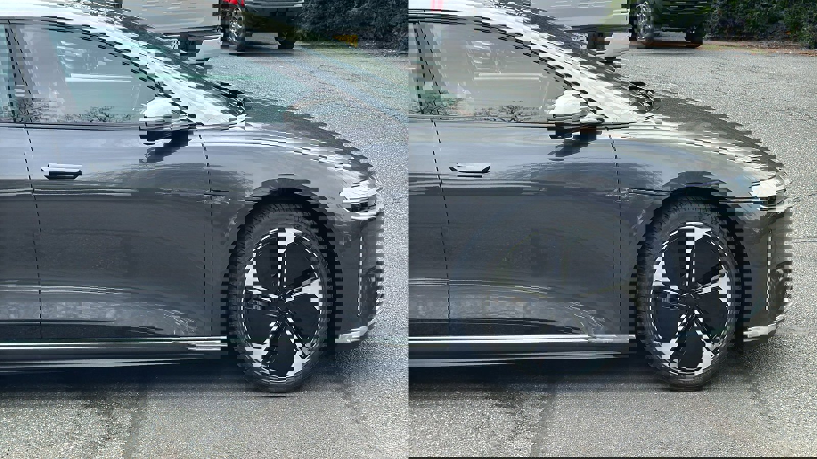 Used 2023 Lucid Air Grand Touring image 12