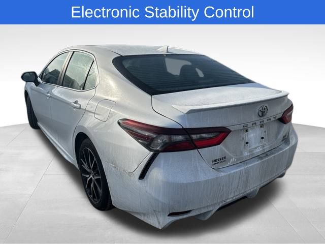 Used 2022 Toyota Camry SE image 7