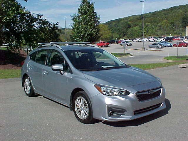 Used 2017 Subaru Impreza 2.0i Premium AWD/4WD image 2