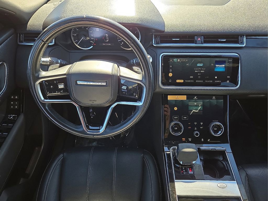 Used 2022 Land Rover Range Rover Velar R-Dynamic S image 17