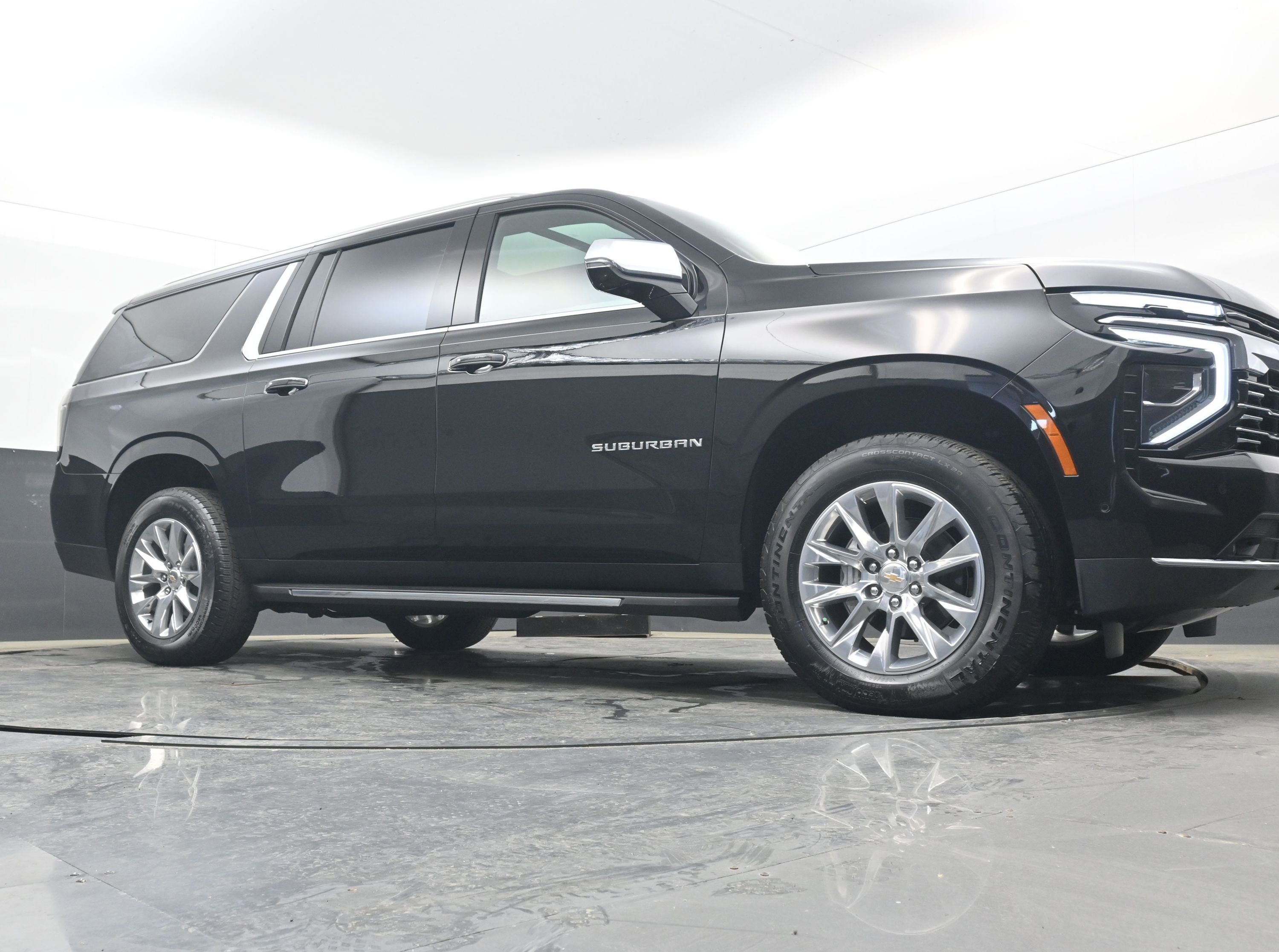 New 2026 Chevrolet Suburban Premier w/ Sun And Tow Package AWD/4WD image 23