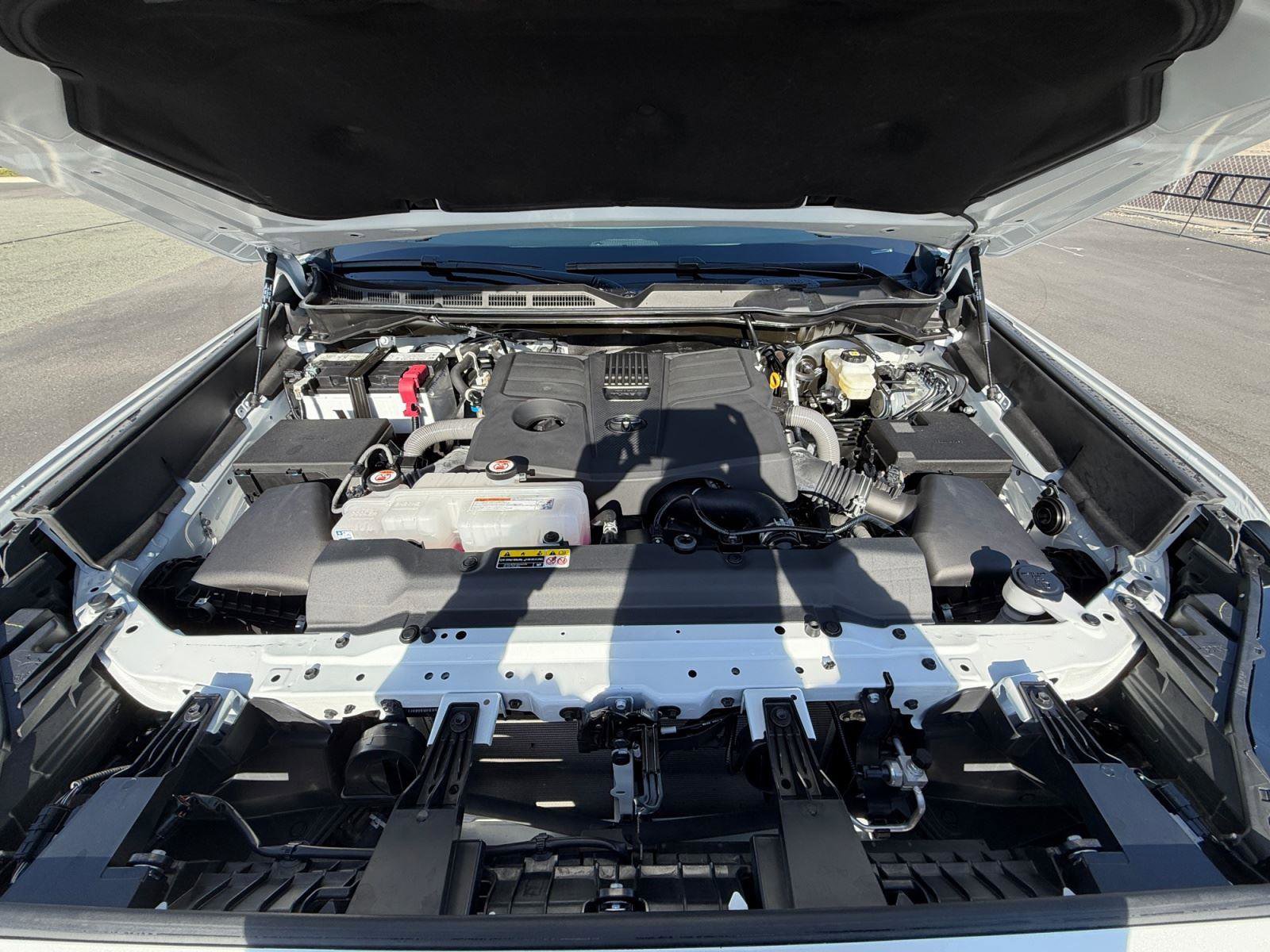 Used 2025 Toyota Tundra Limited w/ TRD Off-Road Package AWD/4WD image 25