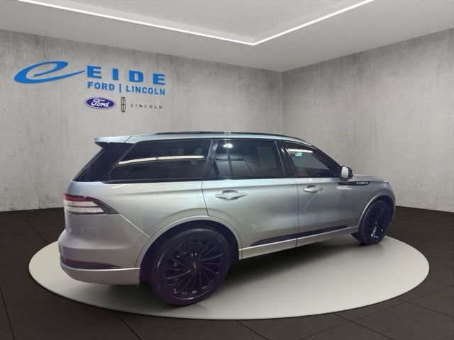 Certified 2024 Lincoln Aviator Reserve w/ Jet Package AWD/4WD image 7
