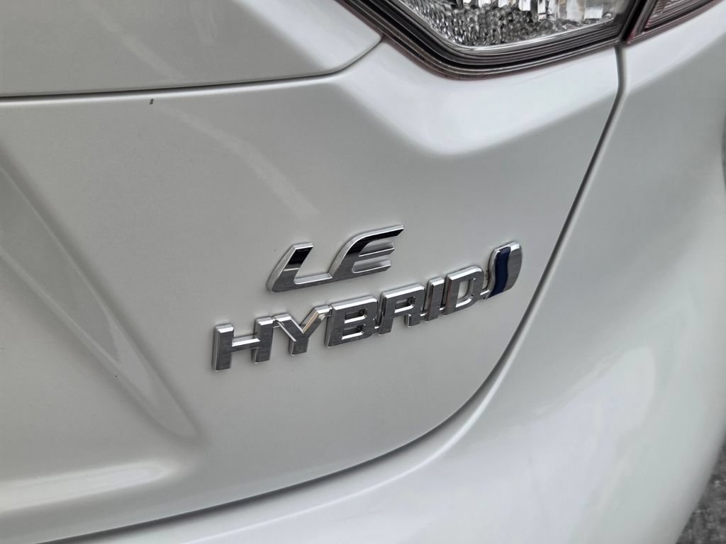 Used 2024 Toyota Corolla LE w/ LE Convenience Package FWD image 10