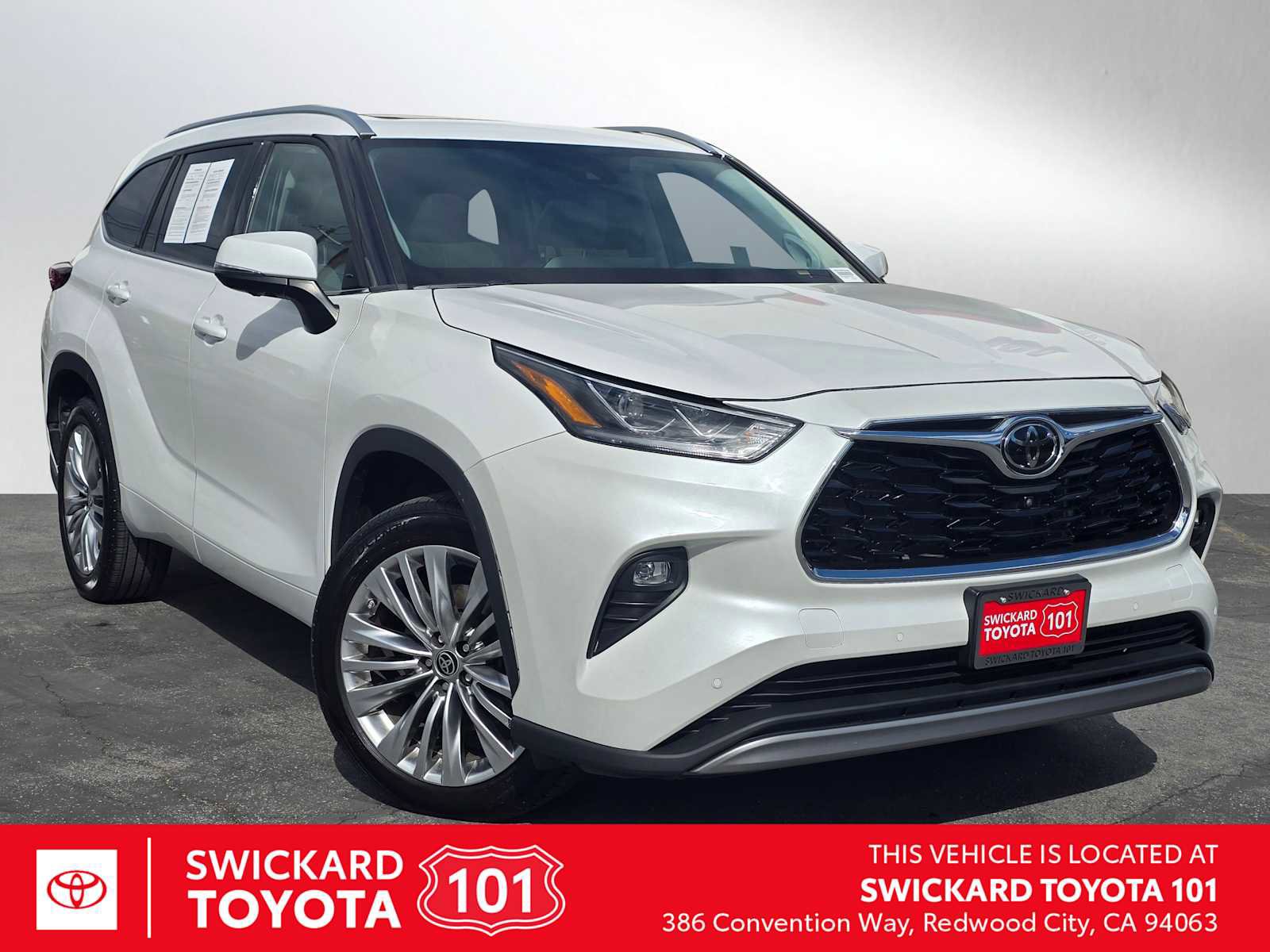 Used 2023 Toyota Highlander Platinum image 1