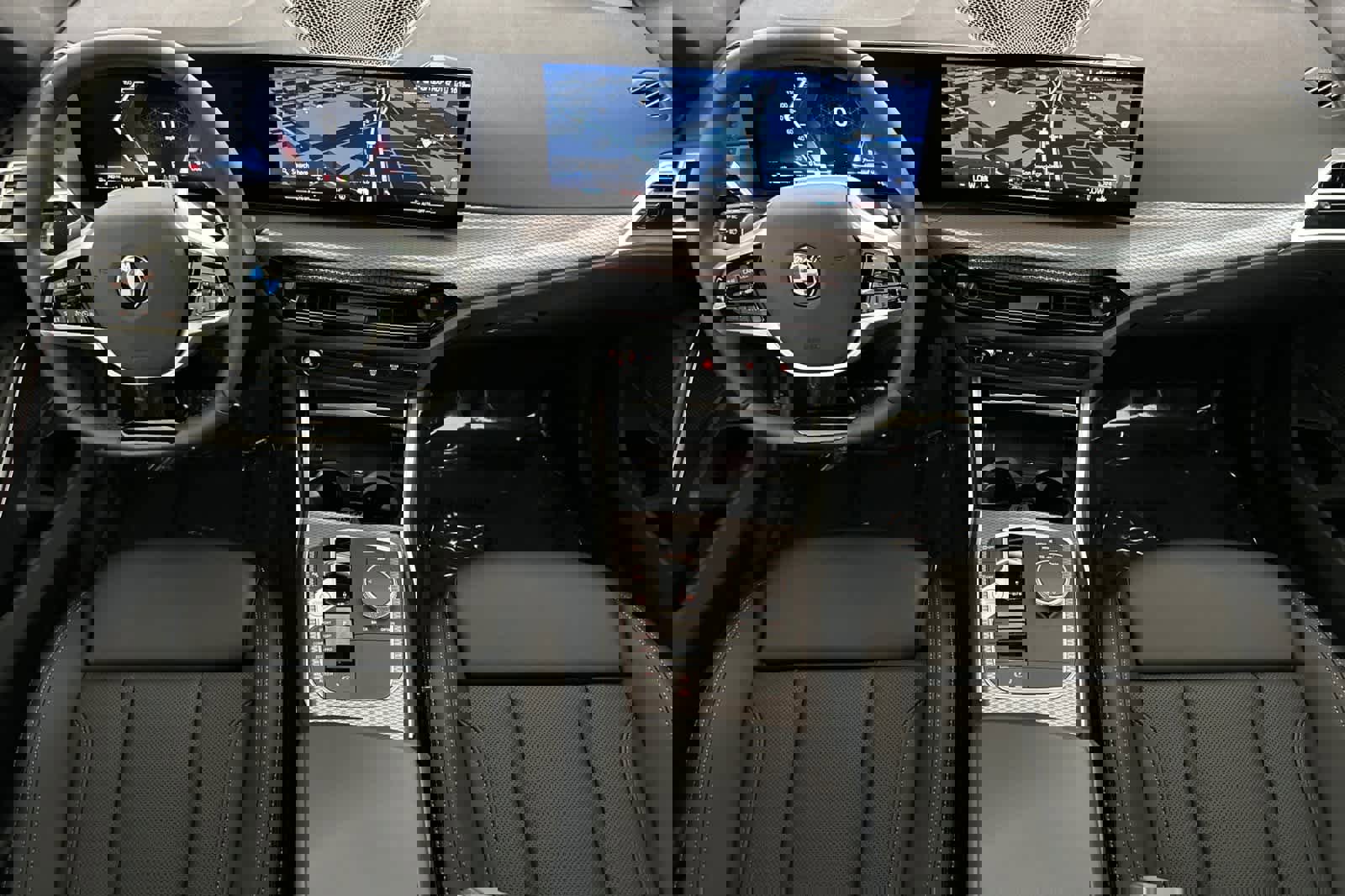 Used 2025 BMW 330i xDrive Sedan w/ Convenience Package image 3