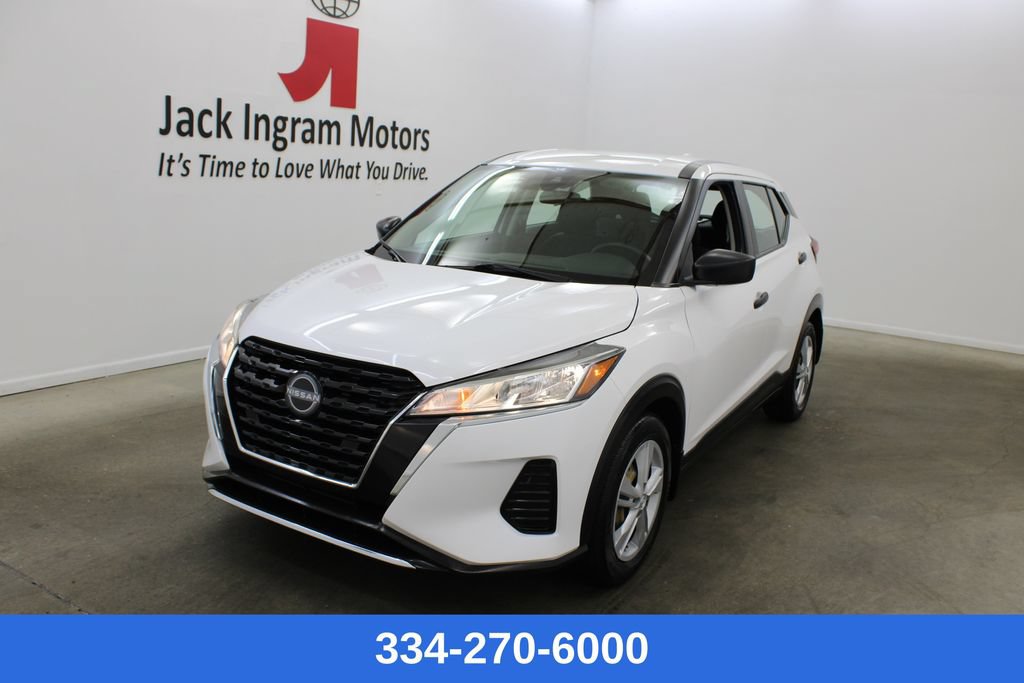 Used 2023 Nissan Kicks S FWD image 1