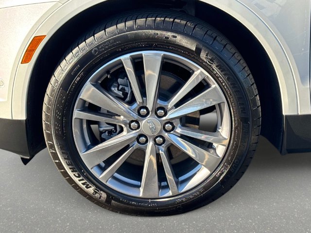 New 2026 Cadillac XT5 Premium Luxury w/ Driver Assist Package AWD/4WD image 9