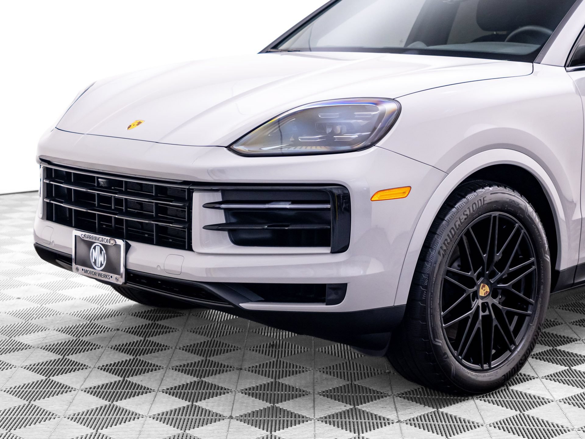 Used 2024 Porsche Cayenne Coupe AWD/4WD image 38