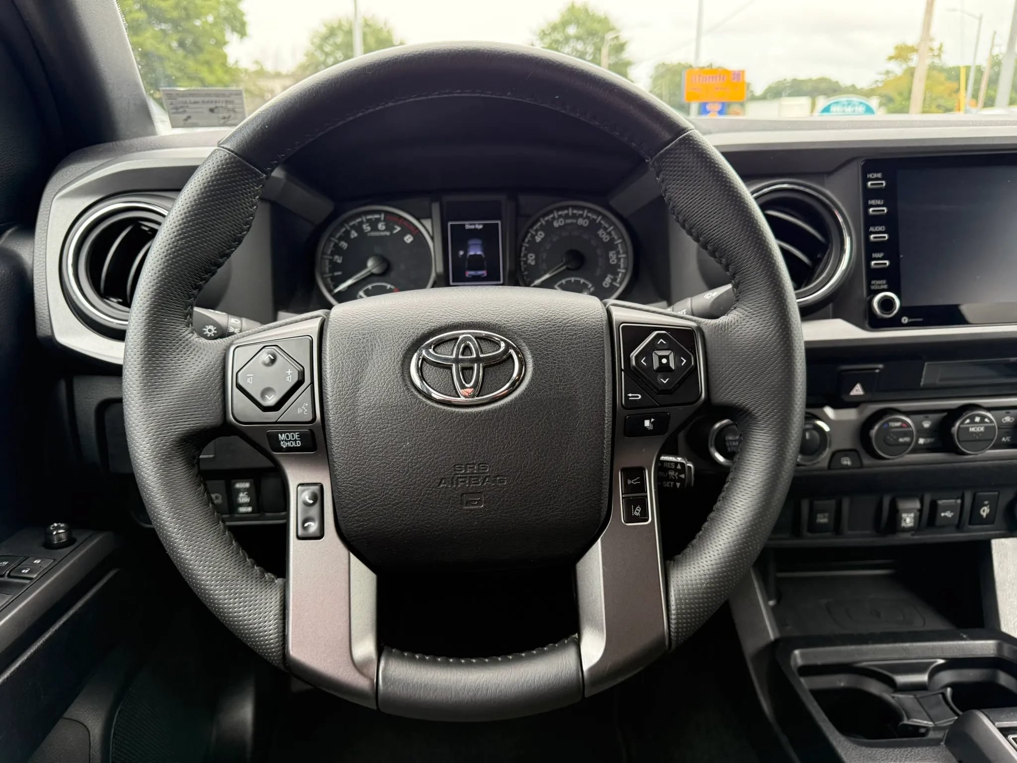 Used 2021 Toyota Tacoma TRD Off-Road AWD/4WD image 11