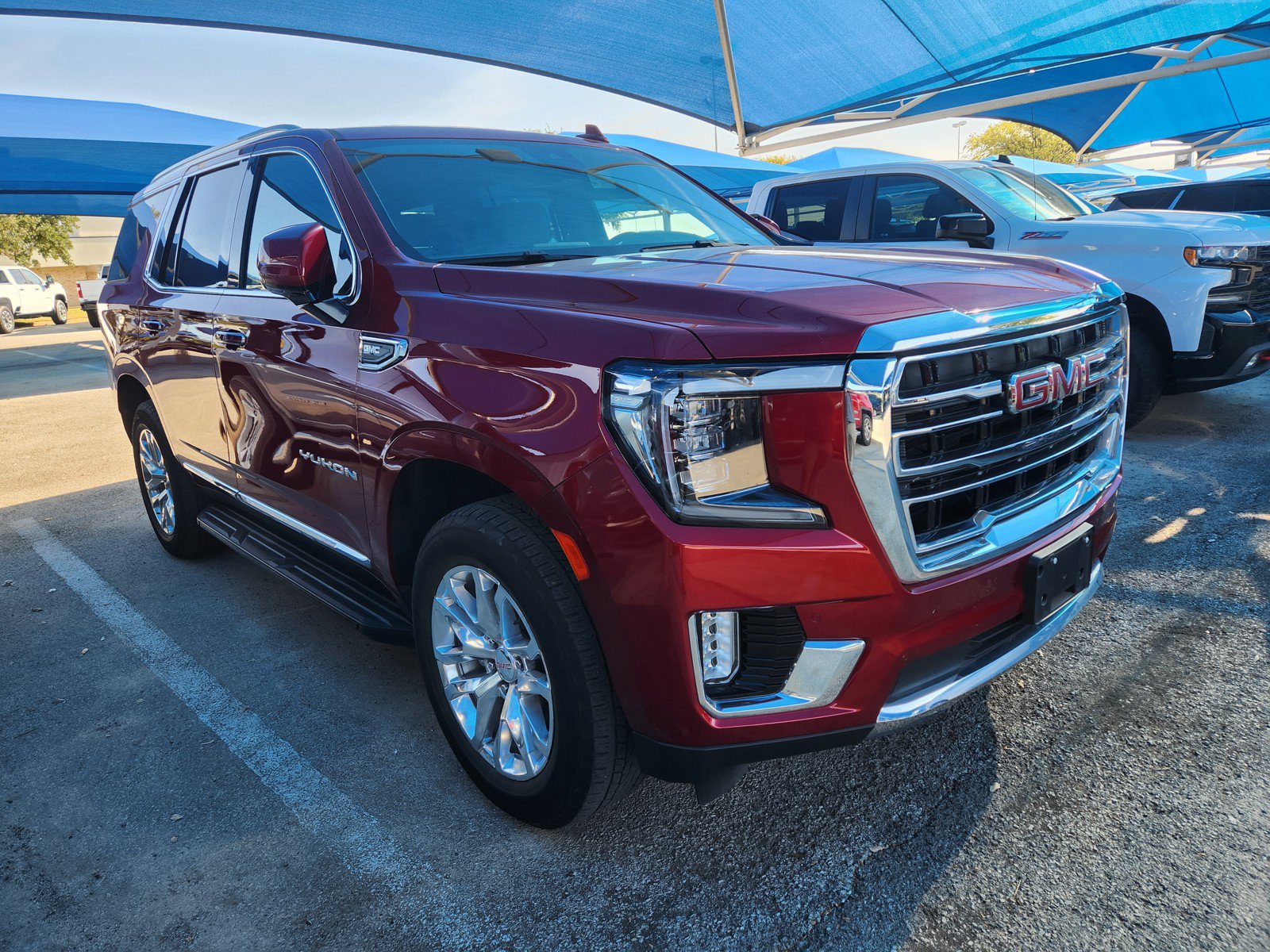 Used 2023 GMC Yukon SLT w/ SLT Premium Package