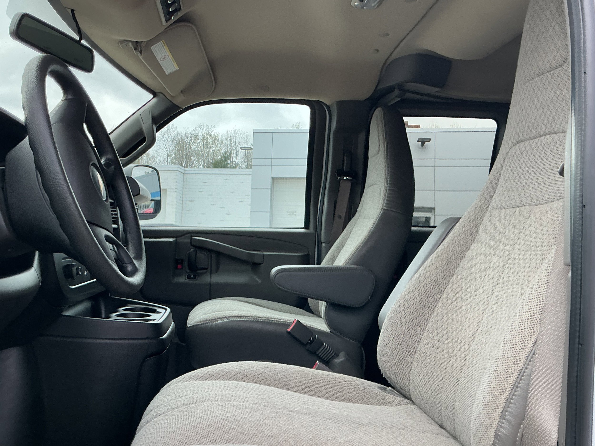 Used 2023 Chevrolet Express 3500 LS RWD image 6