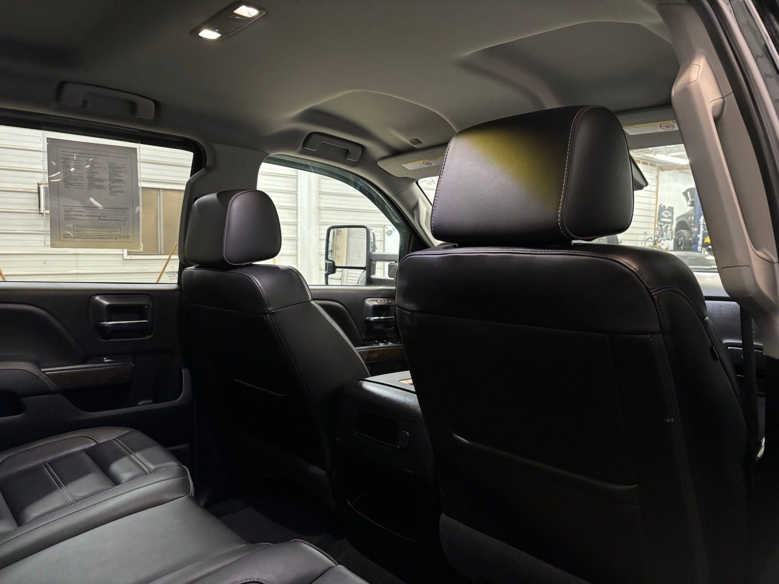 Used 2018 GMC Sierra 3500 Denali w/ Duramax Plus Package image 28