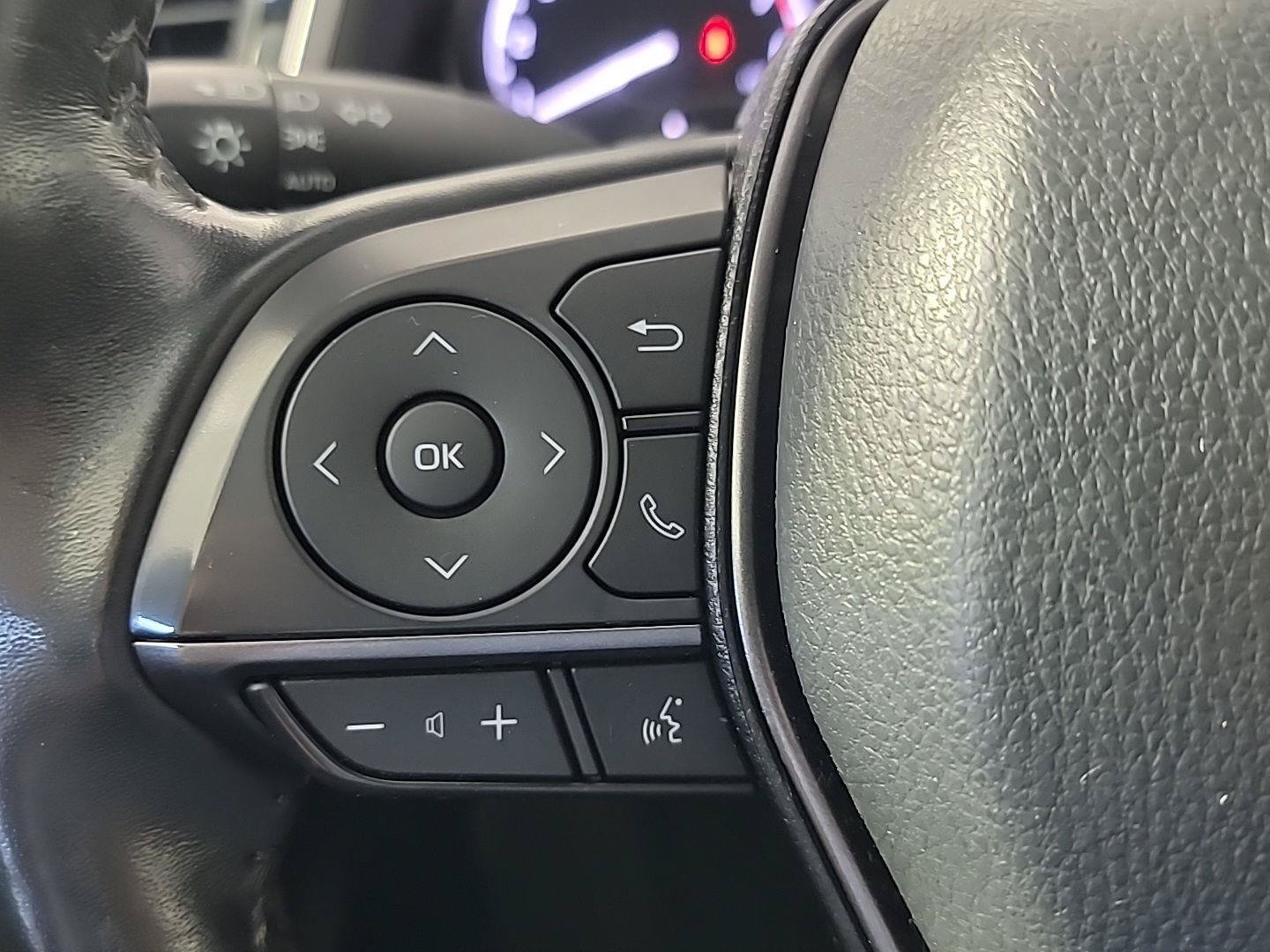 Used 2022 Toyota Camry SE FWD image 24
