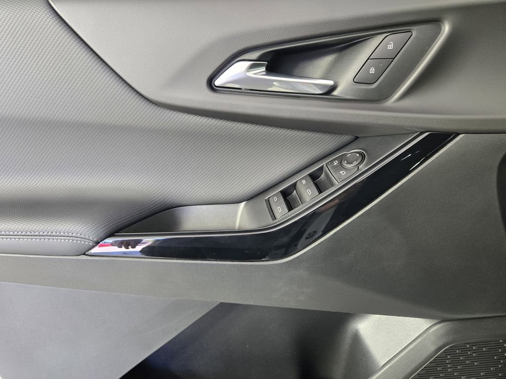 New 2026 Chevrolet Equinox LT image 25