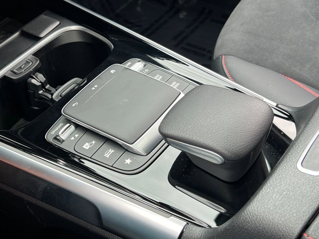 Used 2022 Mercedes-Benz EQB 300 4MATIC image 29