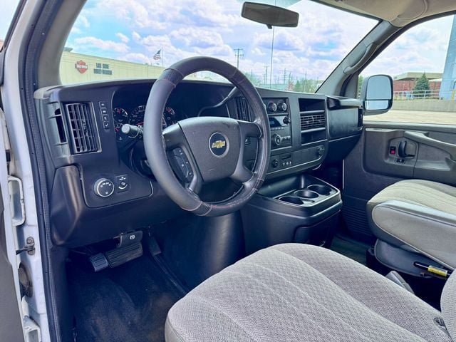 Used 2014 Chevrolet Express 1500 LT w/ LT Preferred Equipment Group RWD image 9