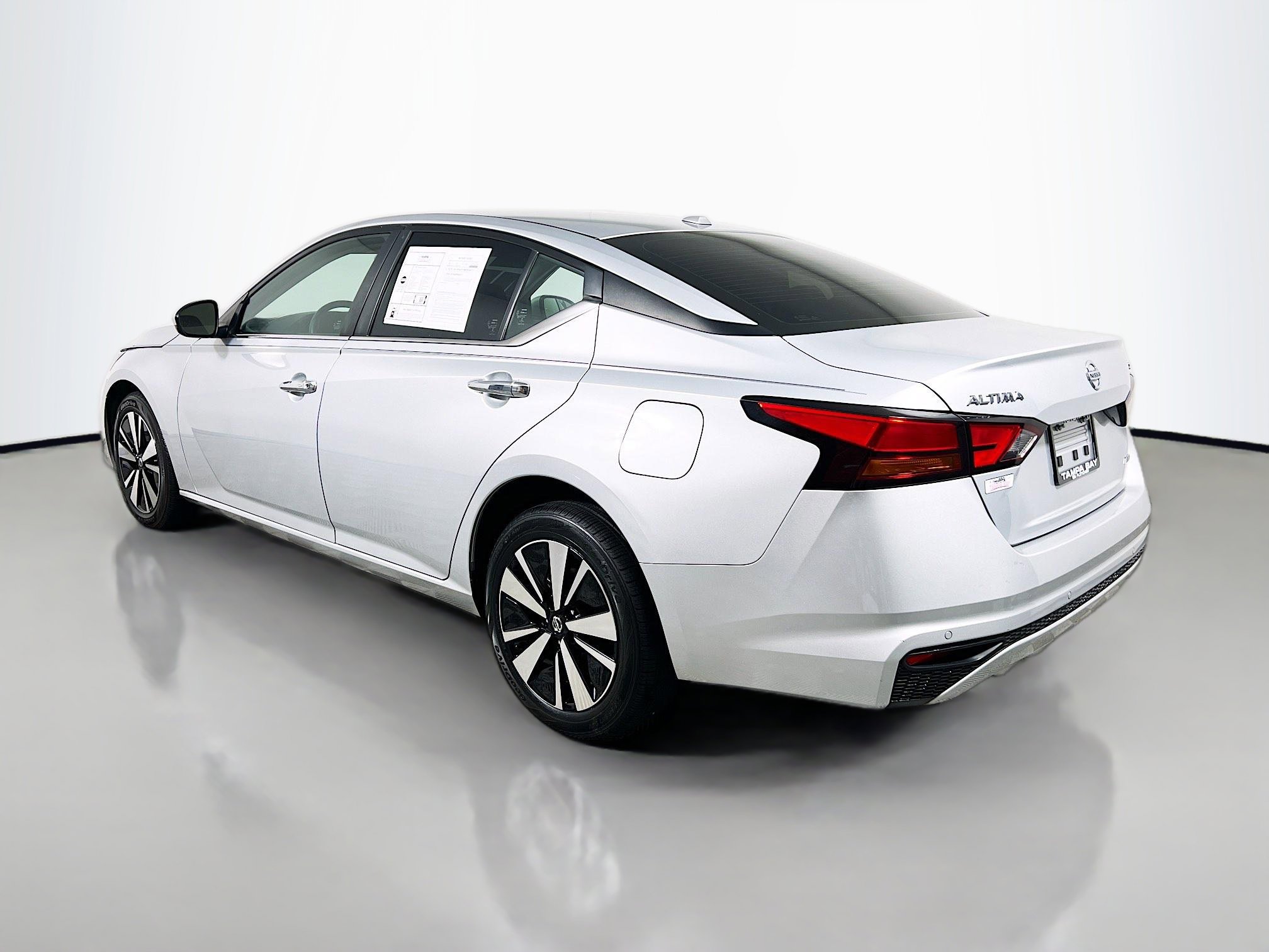 Used 2022 Nissan Altima 2.5 SV AWD/4WD image 8