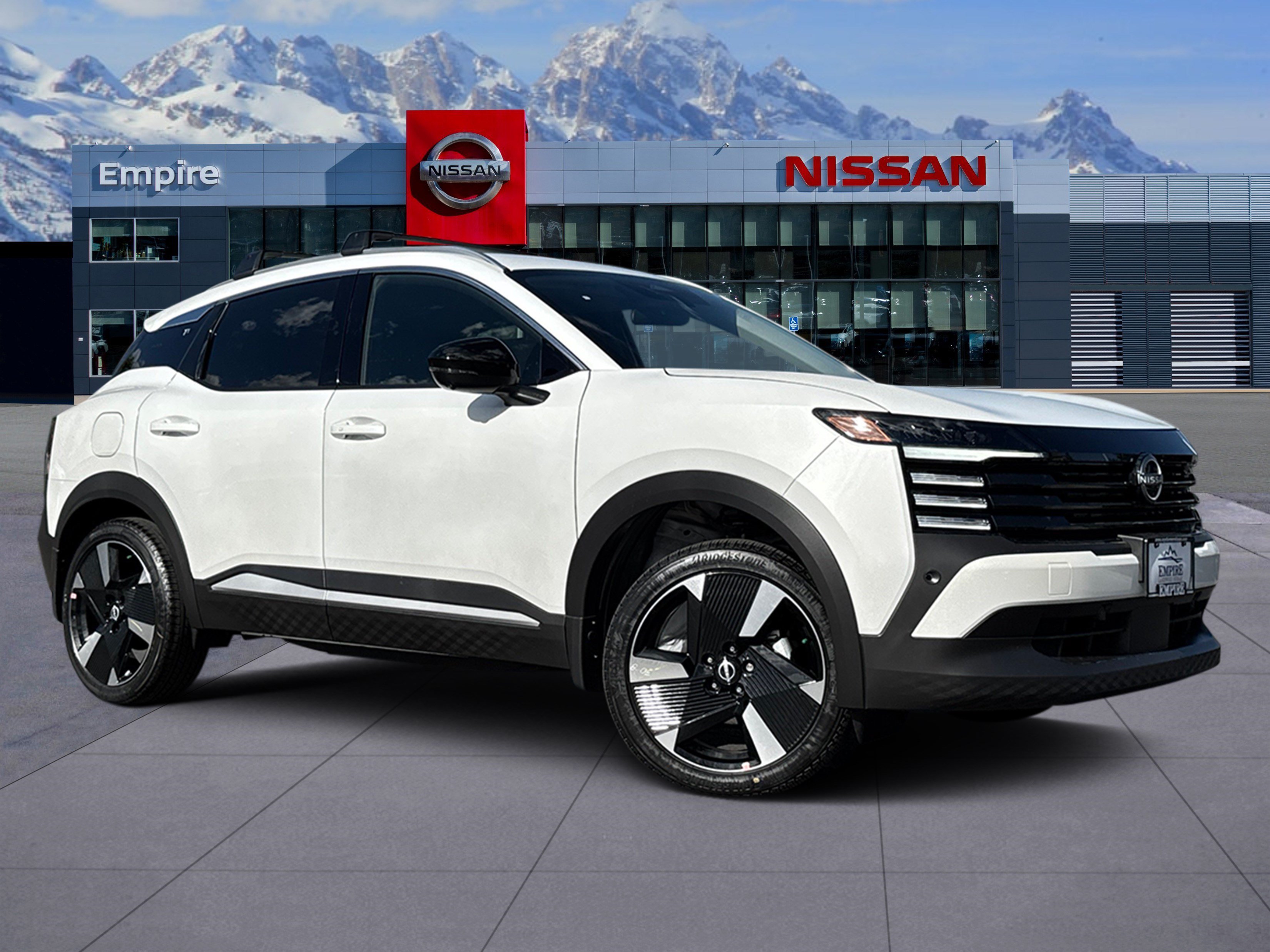 New 2026 Nissan Kicks SR w/ Cold Weather Package