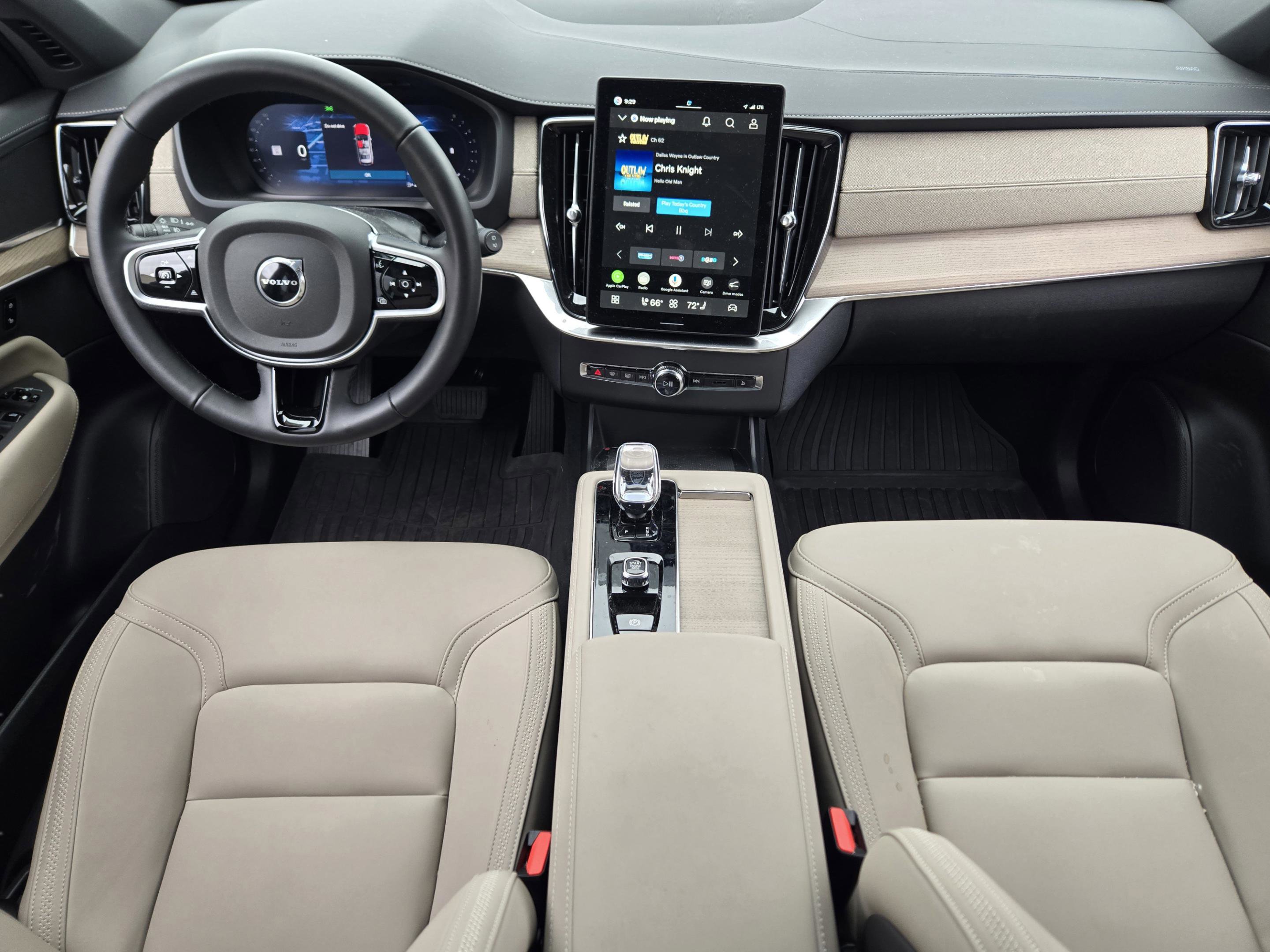 Used 2026 Volvo XC90 B6 Plus w/ Protection Package Premier image 23