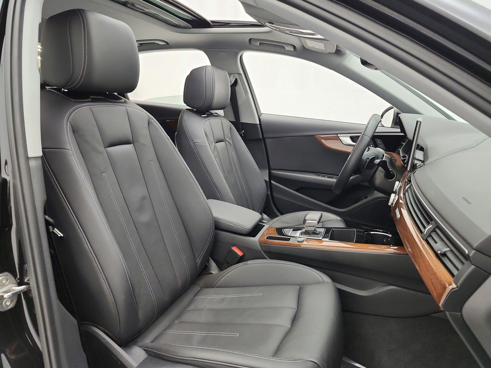 Used 2023 Audi A4 2.0T Premium w/ Convenience Package AWD/4WD image 20
