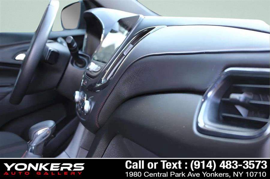 Used 2022 Chevrolet Equinox RS w/ Infotainment Package image 23