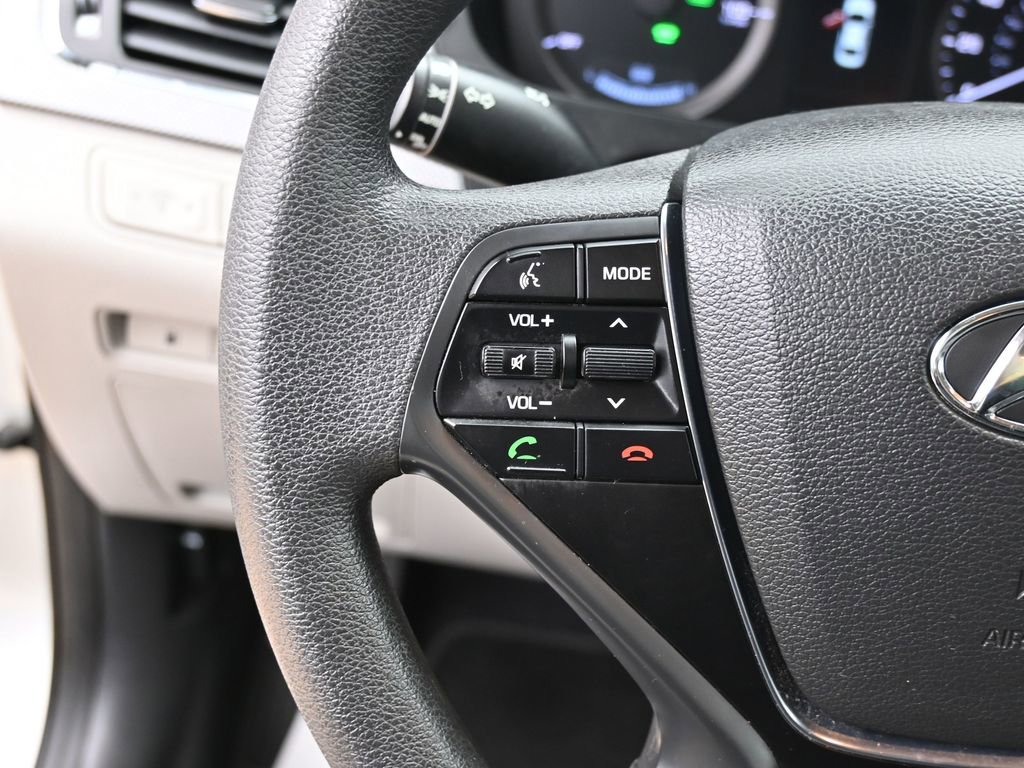 Used 2016 Hyundai Sonata SE FWD image 18