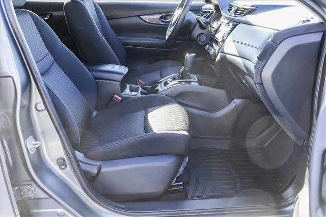 Used 2019 Nissan Rogue SV image 29