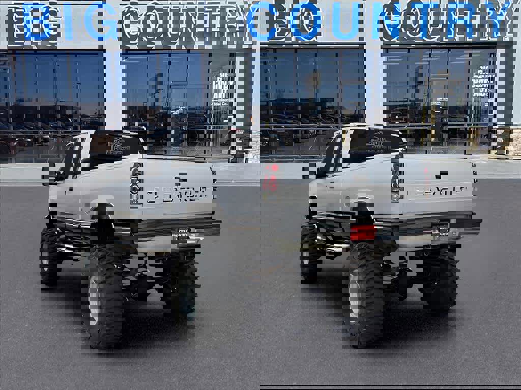 Used 1997 Chevrolet Silverado 1500 4x4 Extended Cab w/ Preferred Equipment Group 2 image 2