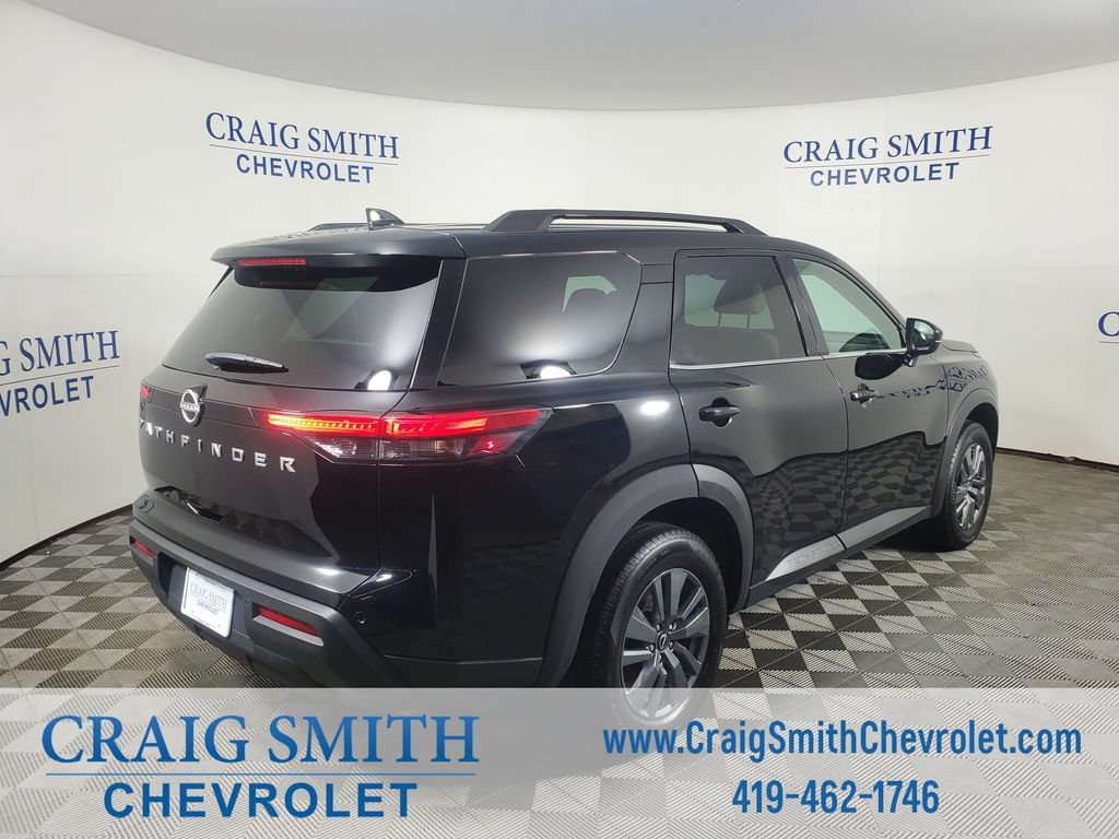 Used 2025 Nissan Pathfinder SV FWD image 5