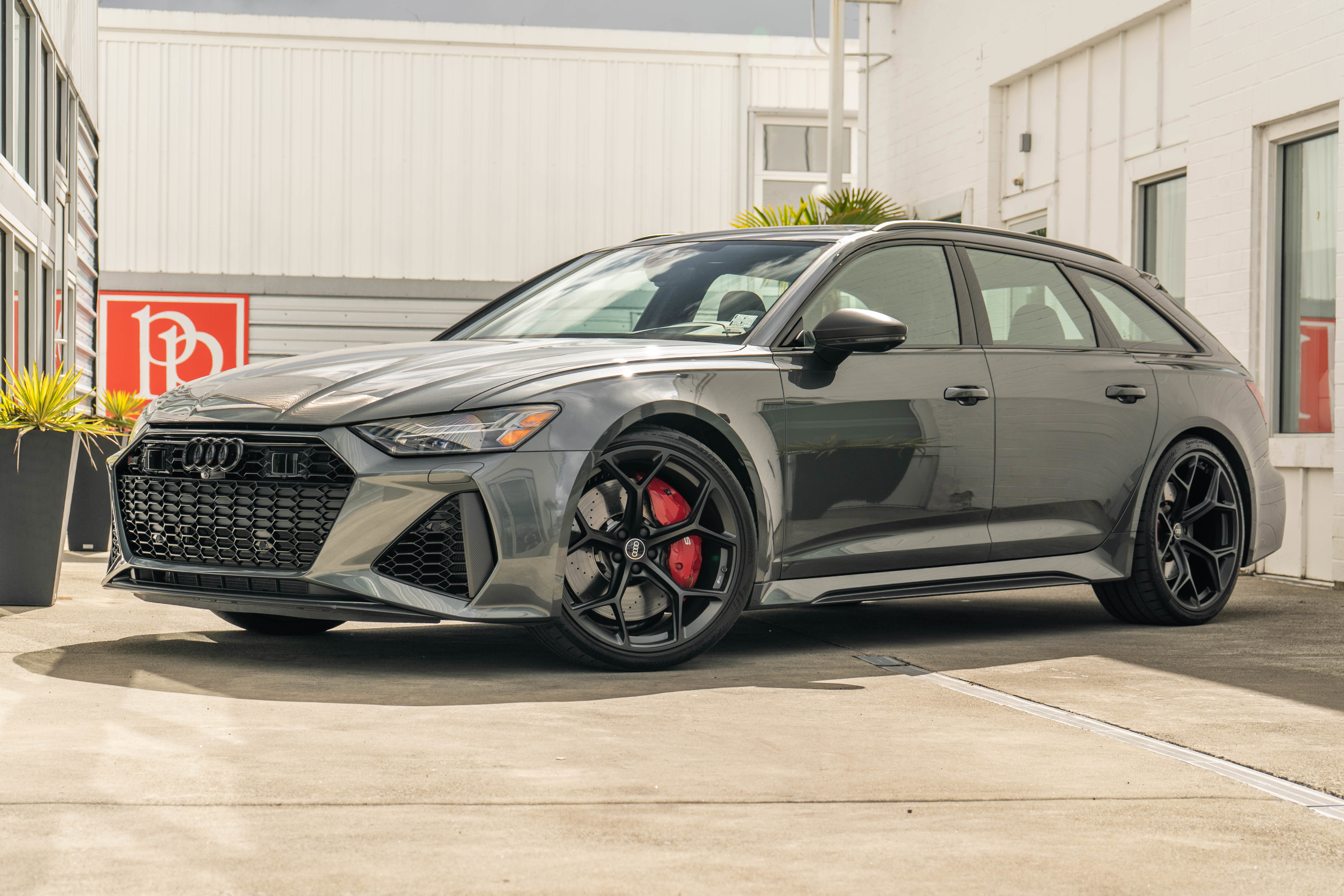 Used 2025 Audi RS 6 performance image 3