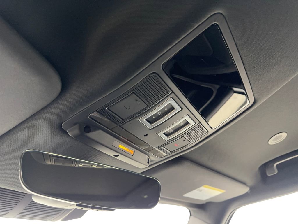 Used 2025 Land Rover Defender 110 S image 70