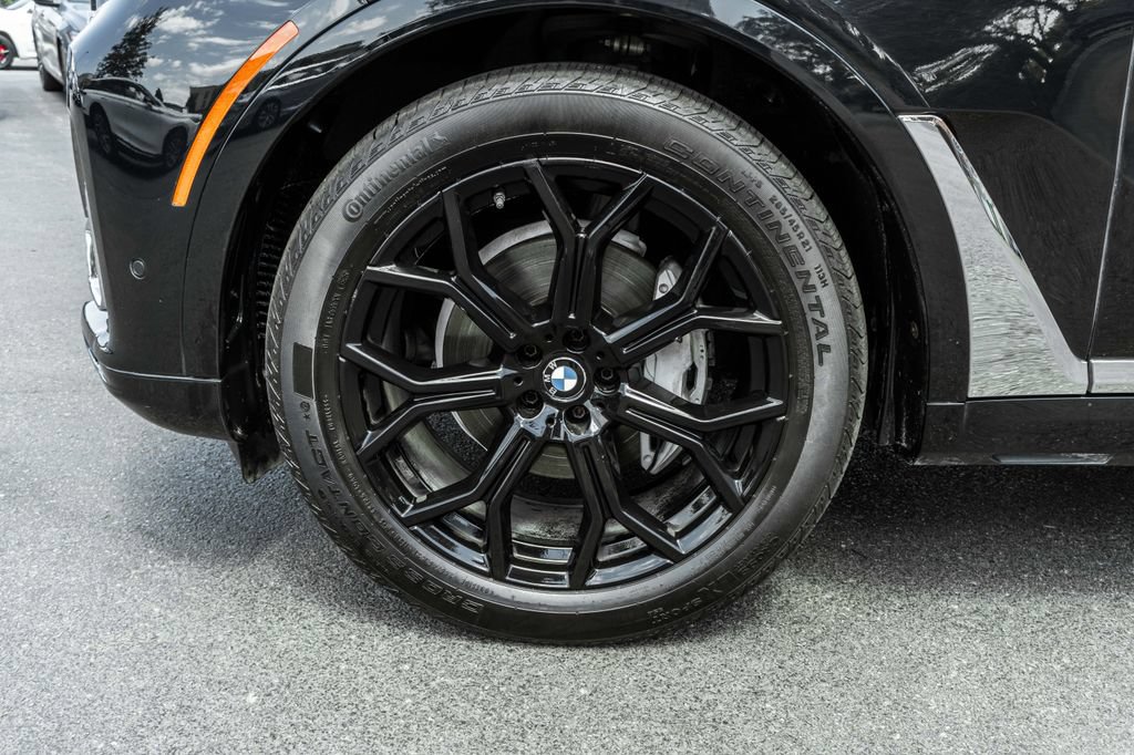Used 2020 BMW X7 xDrive40i w/ Cold Weather Package AWD/4WD image 39