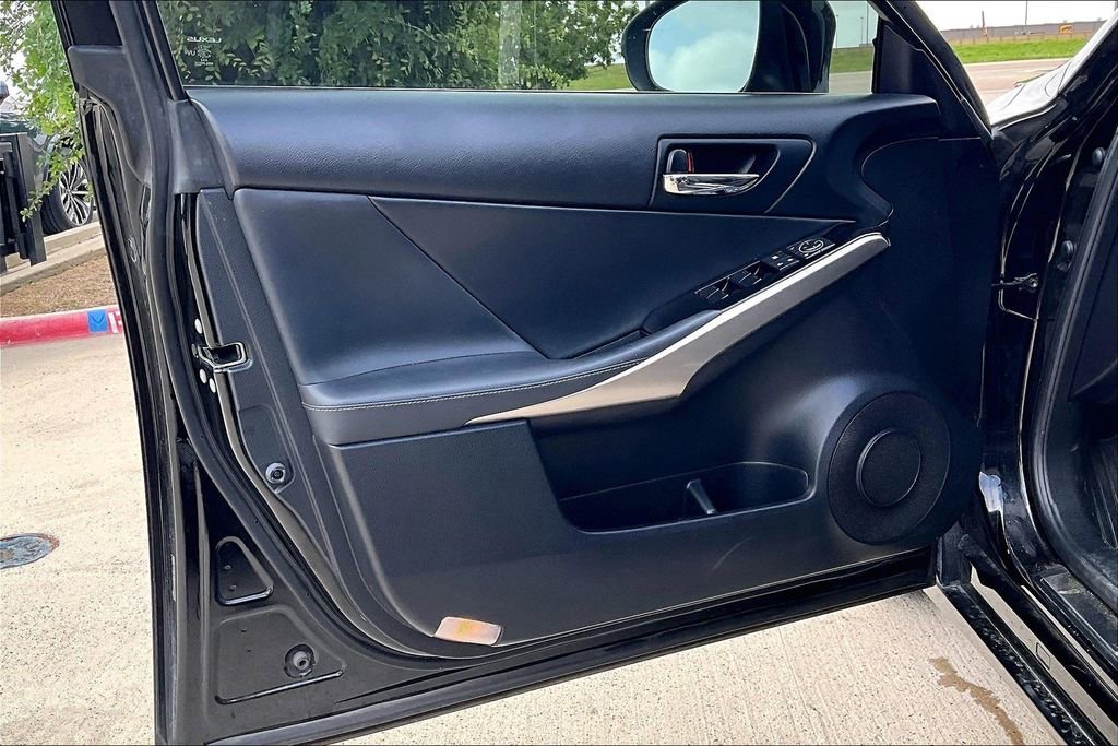 Used 2016 Lexus IS 200t image 21