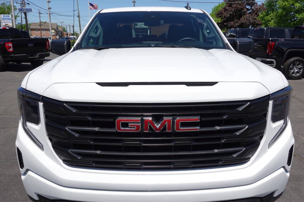 Used 2023 GMC Sierra 1500 Pro w/ Graphite Edition AWD/4WD image 7