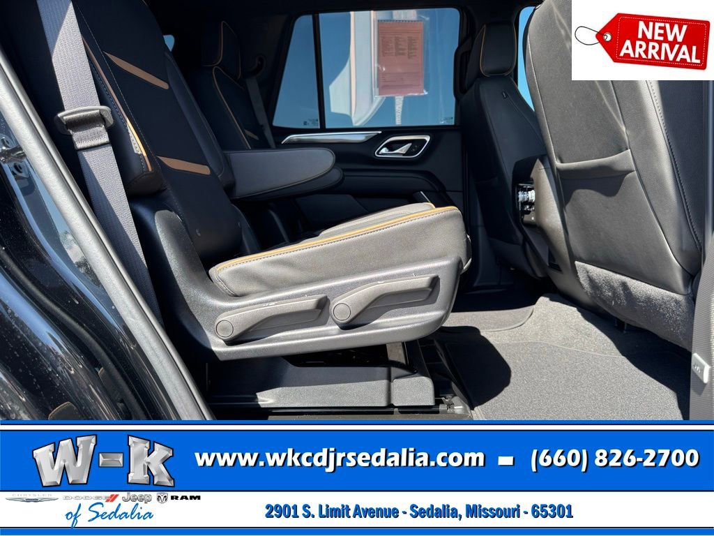 Used 2024 GMC Yukon AT4 AWD/4WD image 30