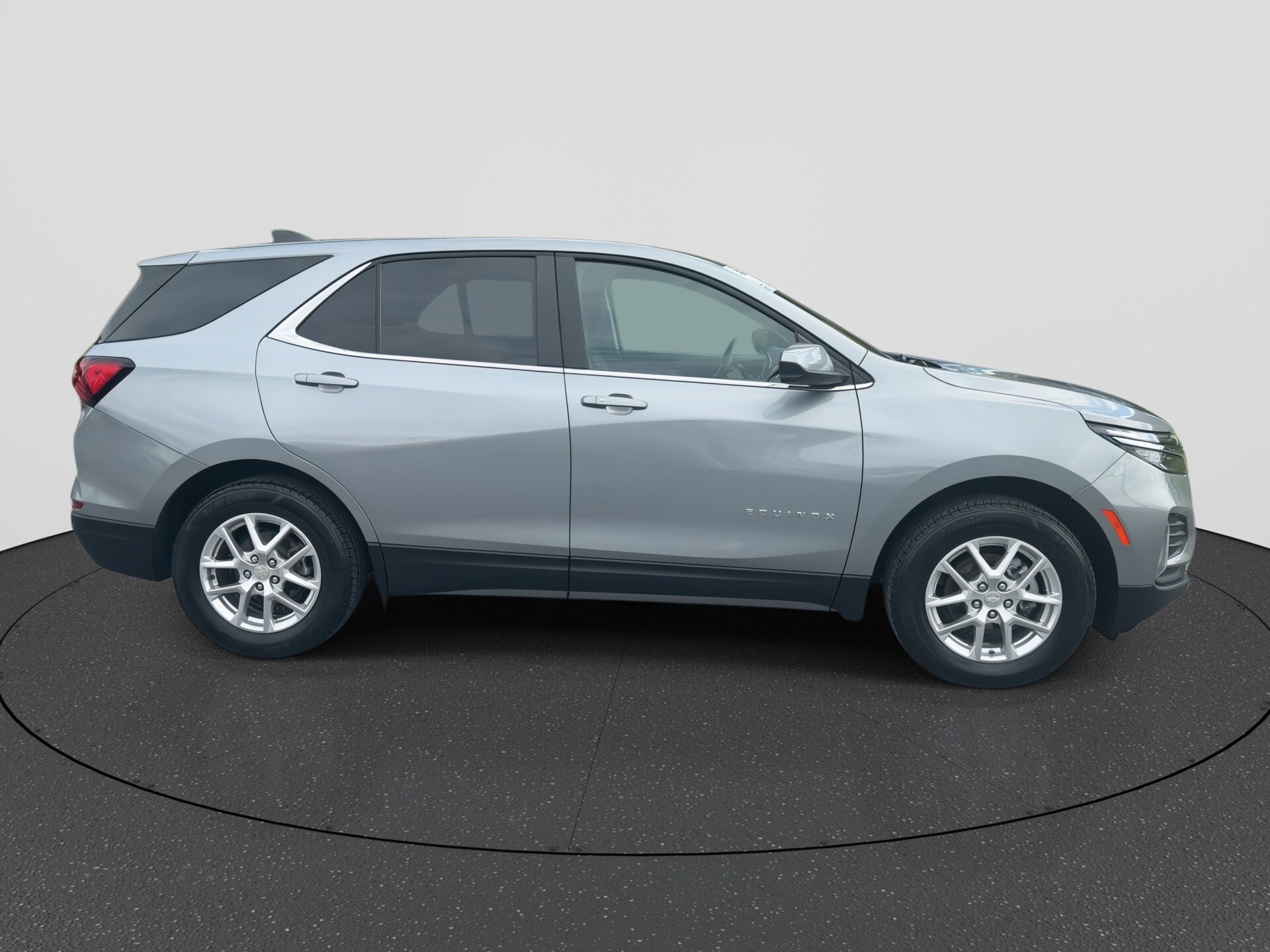 Used 2024 Chevrolet Equinox LT AWD/4WD image 9