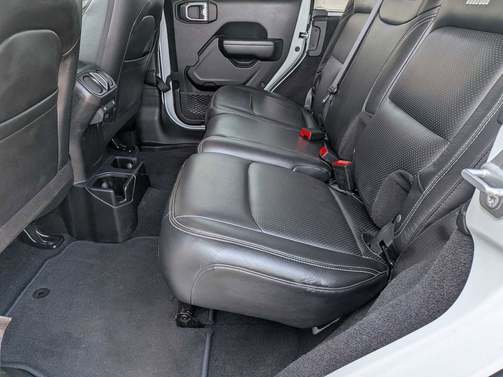 Used 2021 Jeep Wrangler Unlimited Sport image 17