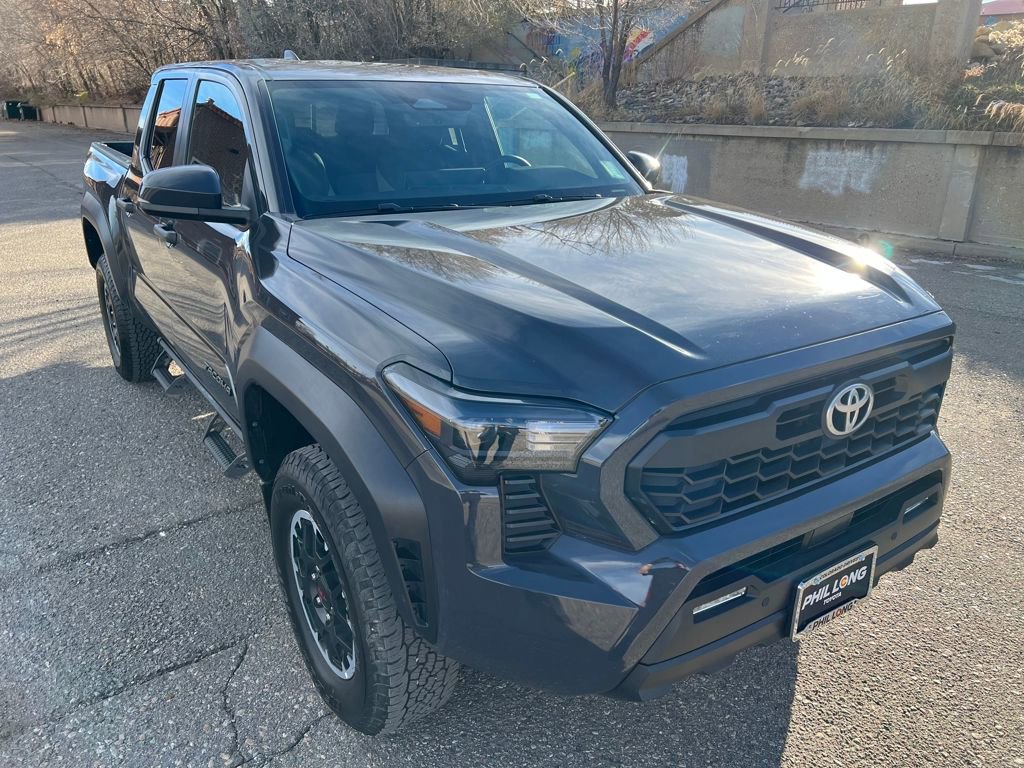 Used 2024 Toyota Tacoma TRD Off-Road image 3