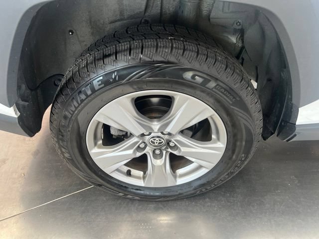 Used 2024 Toyota RAV4 XLE AWD/4WD image 9