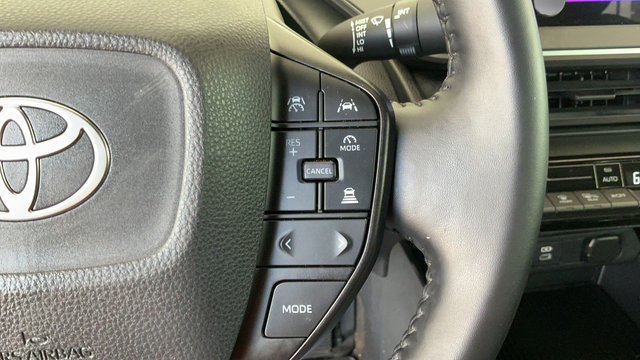 Used 2024 Toyota Prius LE FWD image 12