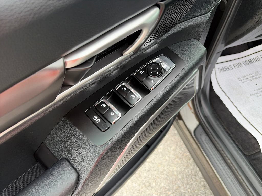 Used 2025 Kia Telluride S AWD/4WD image 12