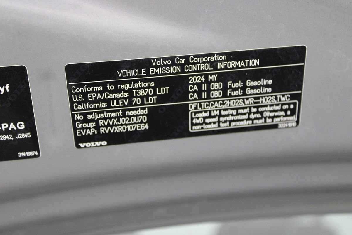 Used 2024 Volvo XC40 B5 Core AWD/4WD image 42