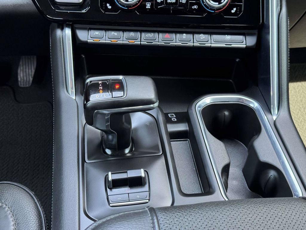 Used 2023 GMC Sierra 1500 Denali w/ Denali Reserve Package AWD/4WD image 8